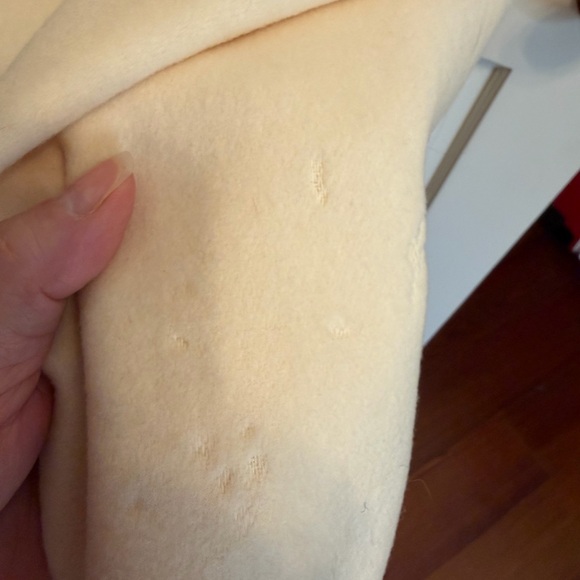 Absolutely Stunning Winter White 100% Wool full length coat with Rabbit collar! - Picture 12 of 17